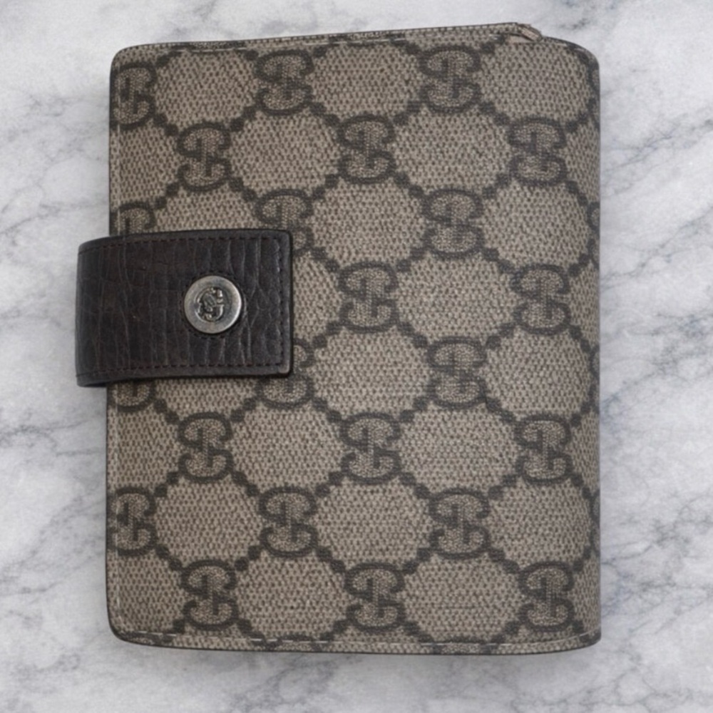 Gucci GG Canvas Bifold Wallet — Beige & Brown